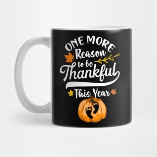 Thanksgiving Pregnancy Design for a Pregnant Falls Lover Mug